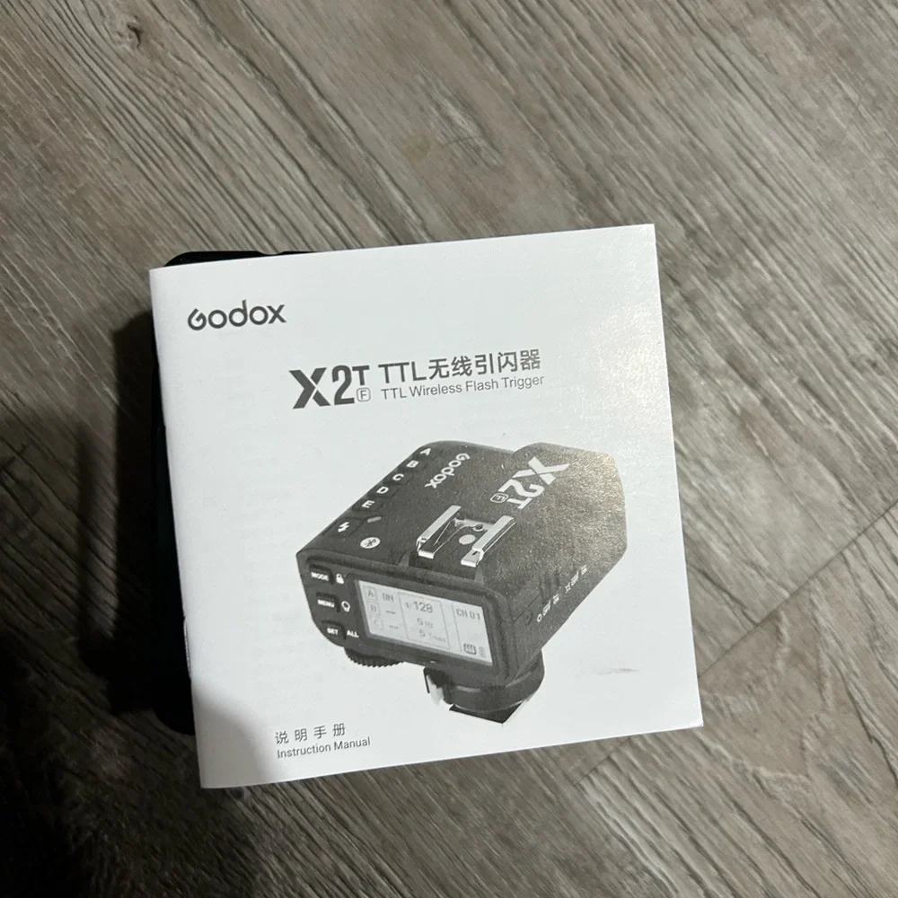 Wireless flash trigger